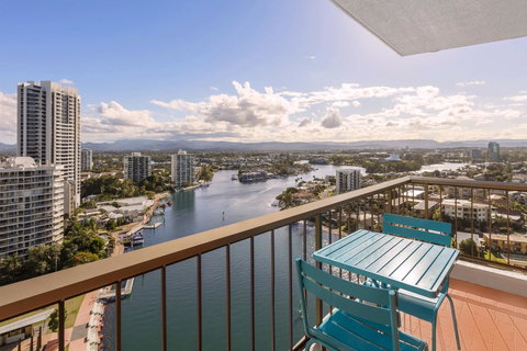 Vibe Hotel Gold Coast - Accommodation Whitsundays 5