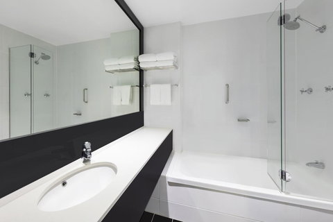 Vibe Hotel Gold Coast - Accommodation Whitsundays 39