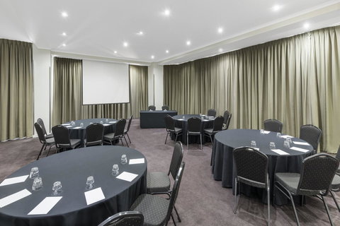 Vibe Hotel Gold Coast - Accommodation Whitsundays 21