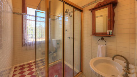 The Park Motel - Accommodation Whitsundays 2