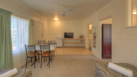 The Park Motel - Accommodation Whitsundays 24