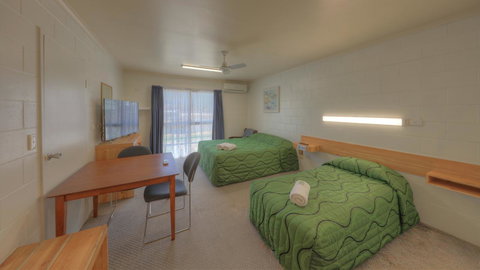 The Park Motel - Accommodation Whitsundays 22