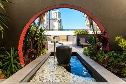 Peppers Broadbeach - Accommodation Whitsundays 3