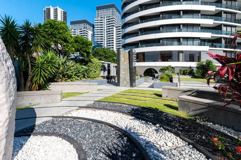 Peppers Broadbeach - Accommodation Whitsundays 2