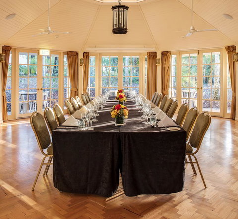 InterContinental Sanctuary Cove Resort, An IHG Hotel - Accommodation Whitsundays 16