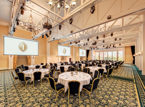 InterContinental Sanctuary Cove Resort, An IHG Hotel - Accommodation Whitsundays 37