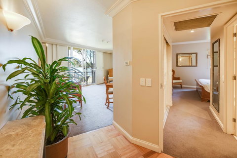 InterContinental Sanctuary Cove Resort, An IHG Hotel - Accommodation Whitsundays 21