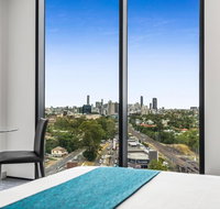 Essence Suites Taringa - Accommodation Whitsundays
