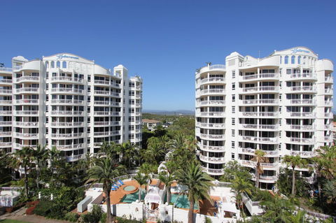 ULTIQA Burleigh Mediterranean Resort - Accommodation Whitsundays 29