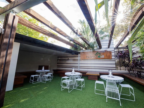 Eatons Hill Hotel - Accommodation Whitsundays 39