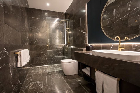 Eatons Hill Hotel - Accommodation Whitsundays 29