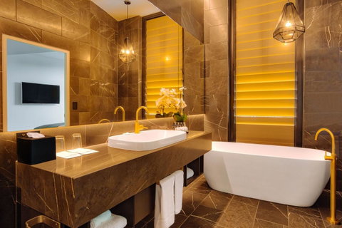 Eatons Hill Hotel - Accommodation Whitsundays 14