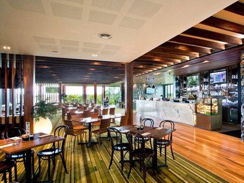 Eatons Hill Hotel - Accommodation Whitsundays 6