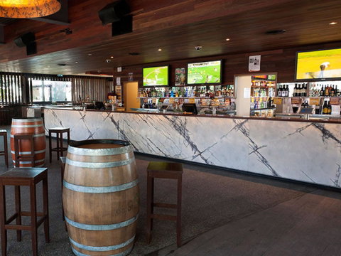 Eatons Hill Hotel - Accommodation Whitsundays 38