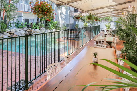 Coral Tree Inn - Accommodation Whitsundays 4