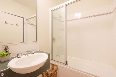 Coral Tree Inn - Accommodation Whitsundays 41