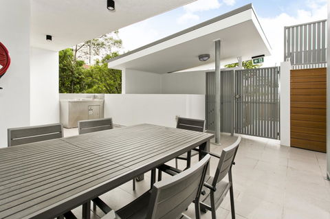 Arise Princess Regent Apartments - Accommodation Whitsundays 13