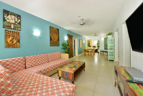 Club Tropical Resort - Official Onsite Reception & Check In - Accommodation Whitsundays 28