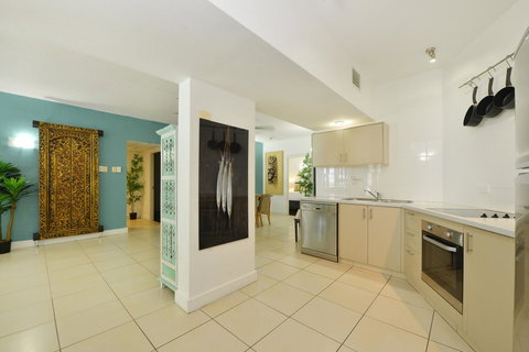 Club Tropical Resort - Official Onsite Reception & Check In - Accommodation Whitsundays 29