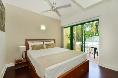 Club Tropical Resort - Official Onsite Reception & Check In - Accommodation Whitsundays 7