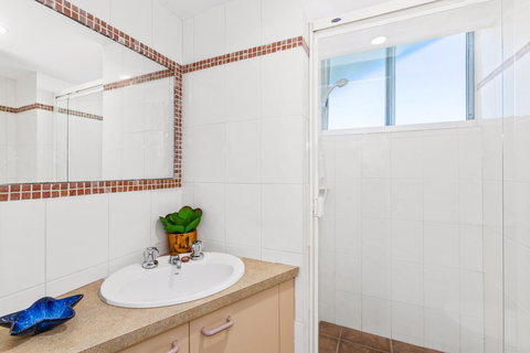 Rainbow Commodore Coolangatta - Accommodation Whitsundays 24