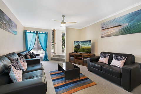 Growder Court 3 - Coolum Beach QLD - Accommodation Whitsundays 0