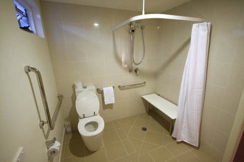 Domain Serviced Apartments - Accommodation Whitsundays 15