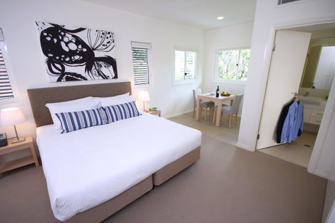 Domain Serviced Apartments - Accommodation Whitsundays 0