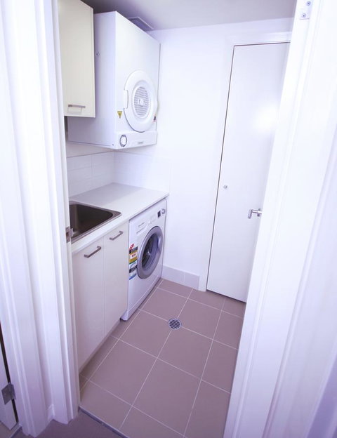 Domain Serviced Apartments - Accommodation Whitsundays 4