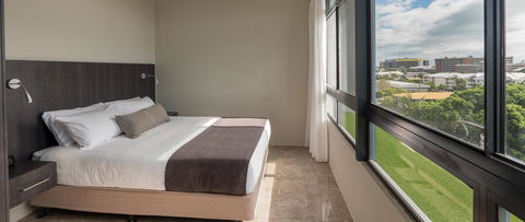 Sunshine Tower Hotel - Accommodation Whitsundays 19