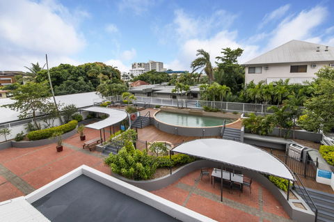 Sunshine Tower Hotel - Accommodation Whitsundays 17