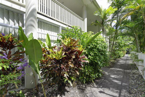 Tropical Nites Holiday Townhouses - Accommodation Whitsundays 9