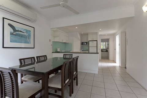 Tropical Nites Holiday Townhouses - Accommodation Whitsundays 25