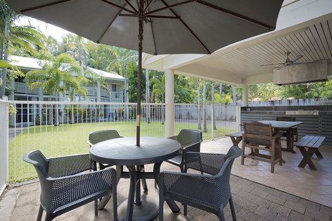Tropical Nites Holiday Townhouses - Accommodation Whitsundays 21