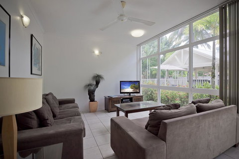 Tropical Nites Holiday Townhouses - Accommodation Whitsundays 24