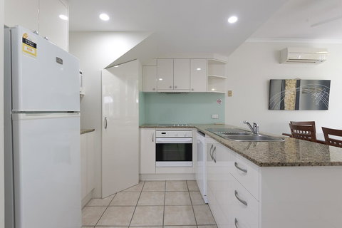 Tropical Nites Holiday Townhouses - Accommodation Whitsundays 27