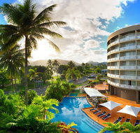 DoubleTree by Hilton Cairns - Accommodation Whitsundays