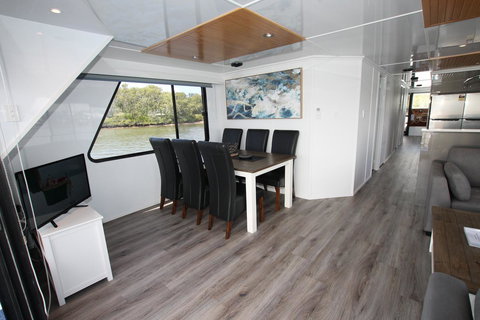 Coomera Houseboats - Accommodation Whitsundays 36