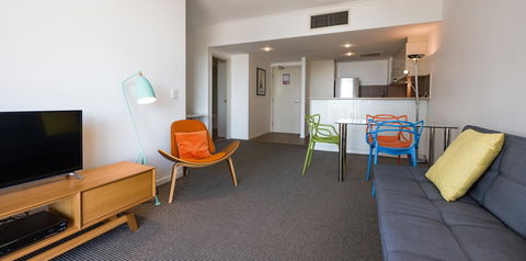 Swell Resort Burleigh Heads - Accommodation Whitsundays 11