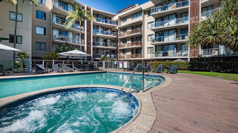 Swell Resort Burleigh Heads - Accommodation Whitsundays 1
