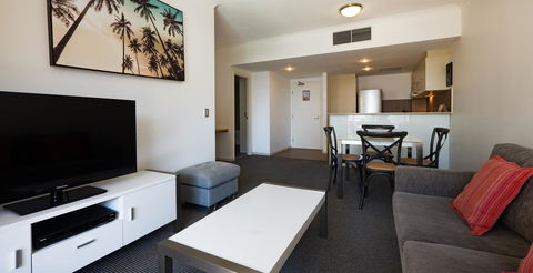 Swell Resort Burleigh Heads - Accommodation Whitsundays 21