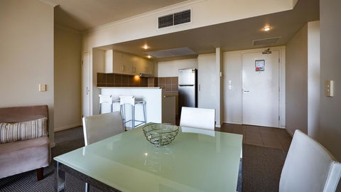 Swell Resort Burleigh Heads - Accommodation Whitsundays 36