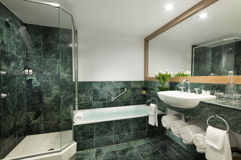 Sofitel Gold Coast Broadbeach - Accommodation Whitsundays 2