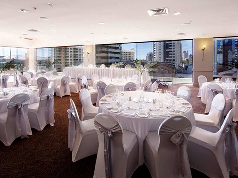 Sofitel Gold Coast Broadbeach - Accommodation Whitsundays 36