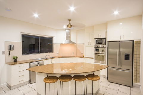 Portside Whitsunday Luxury Holiday Apartments - Accommodation Whitsundays 25