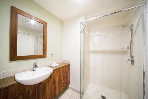 Portside Whitsunday Luxury Holiday Apartments - Accommodation Whitsundays 22