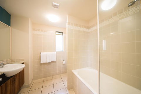 Portside Whitsunday Luxury Holiday Apartments - Accommodation Whitsundays 14