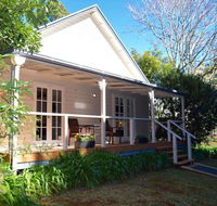 Curtis Falls Cottage - Accommodation Whitsundays