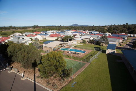Wavecrest Village & Tourist Park - Accommodation Whitsundays 1
