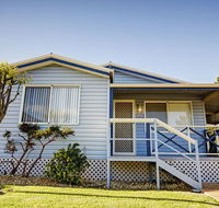 Wavecrest Village  Tourist Park - Accommodation Whitsundays